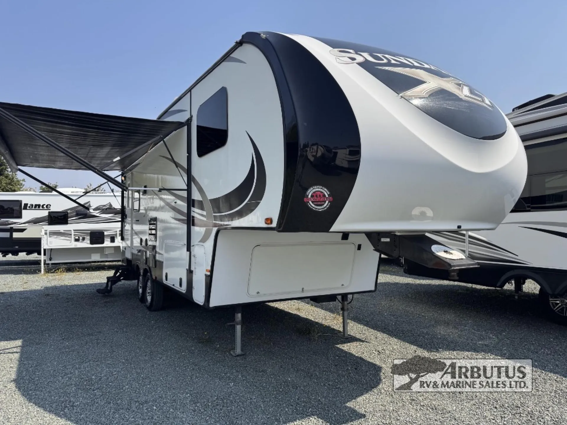 2016 Heartland Sundance XLT 267 RL - Photo 2