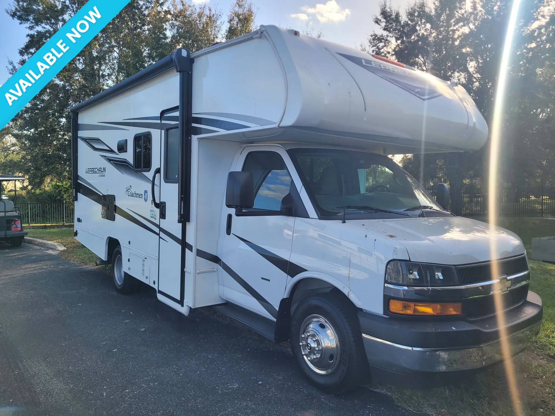 2025 Coachmen Leprechaun 220XG - Photo 2
