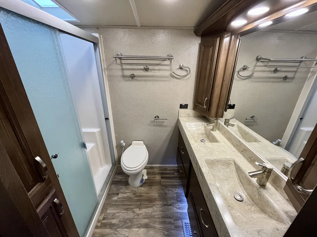 2017 Forest River Cedar Creek Champagne Edition 38EL, Photos photo 9