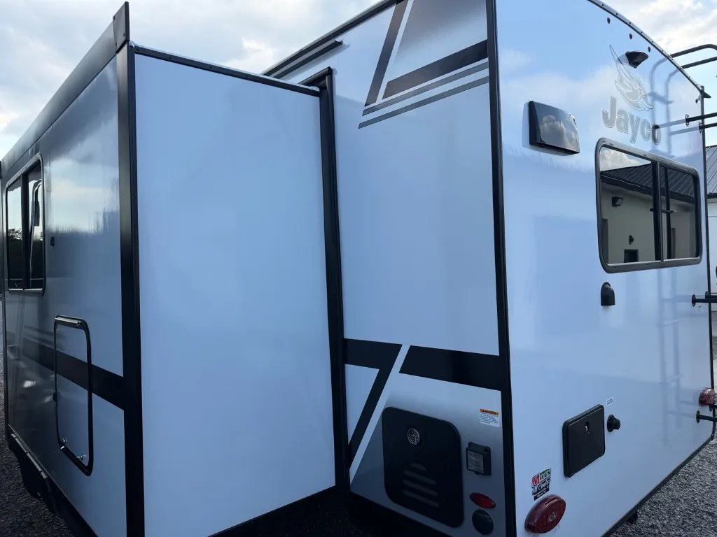 2027 Jayco Jay Feather 23RK - Photo 4