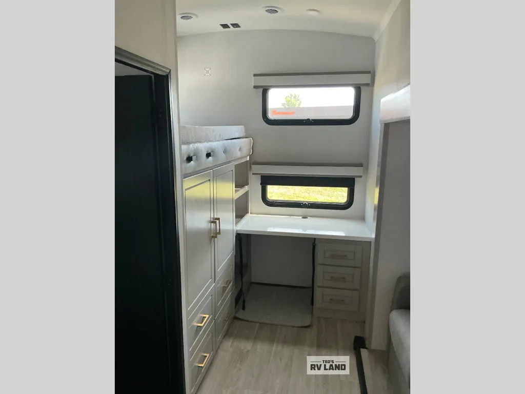 2027 Jayco North Point 391TBBH, Photos photo 29