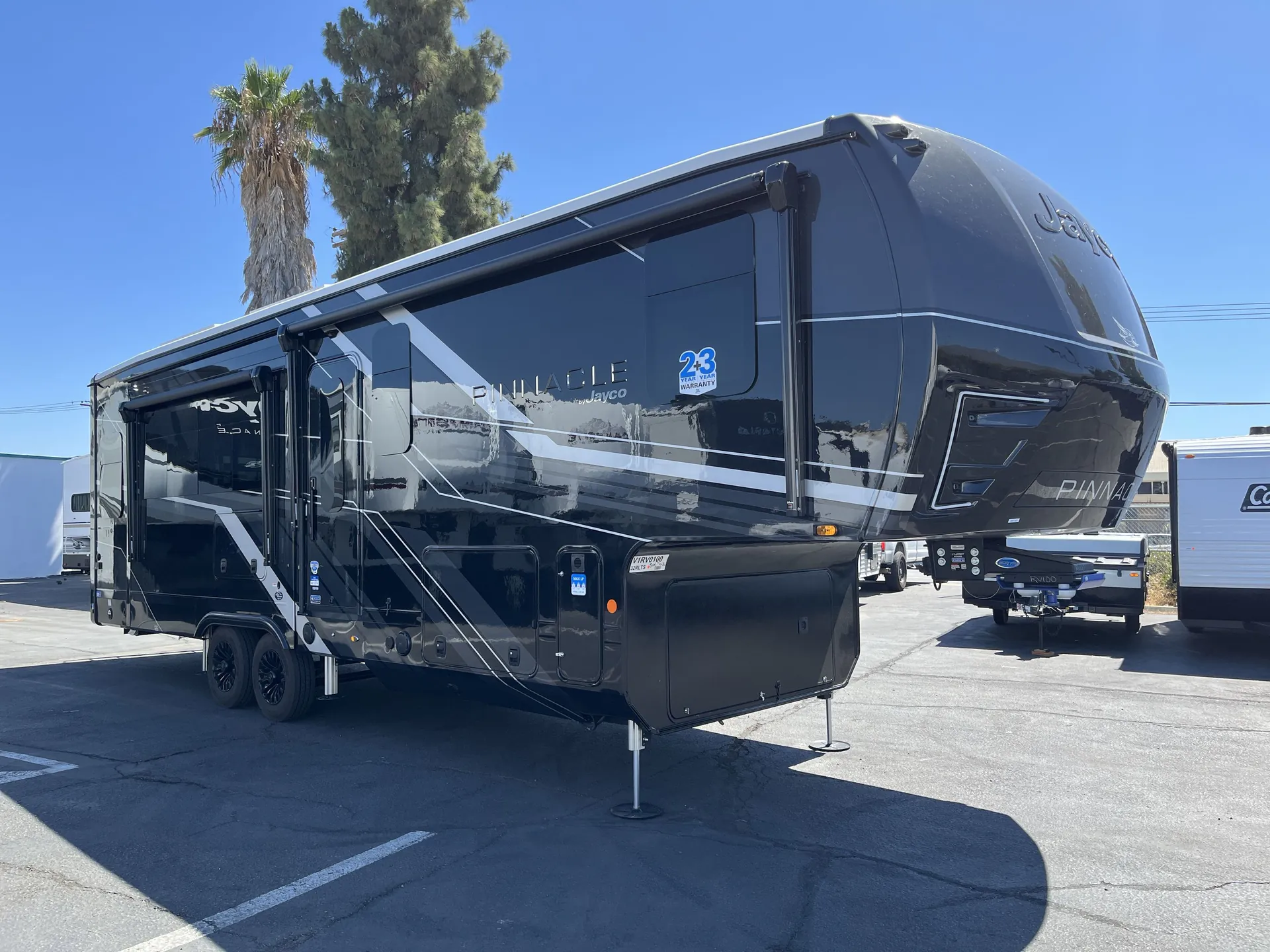 2027 Jayco Pinnacle 32RLTS