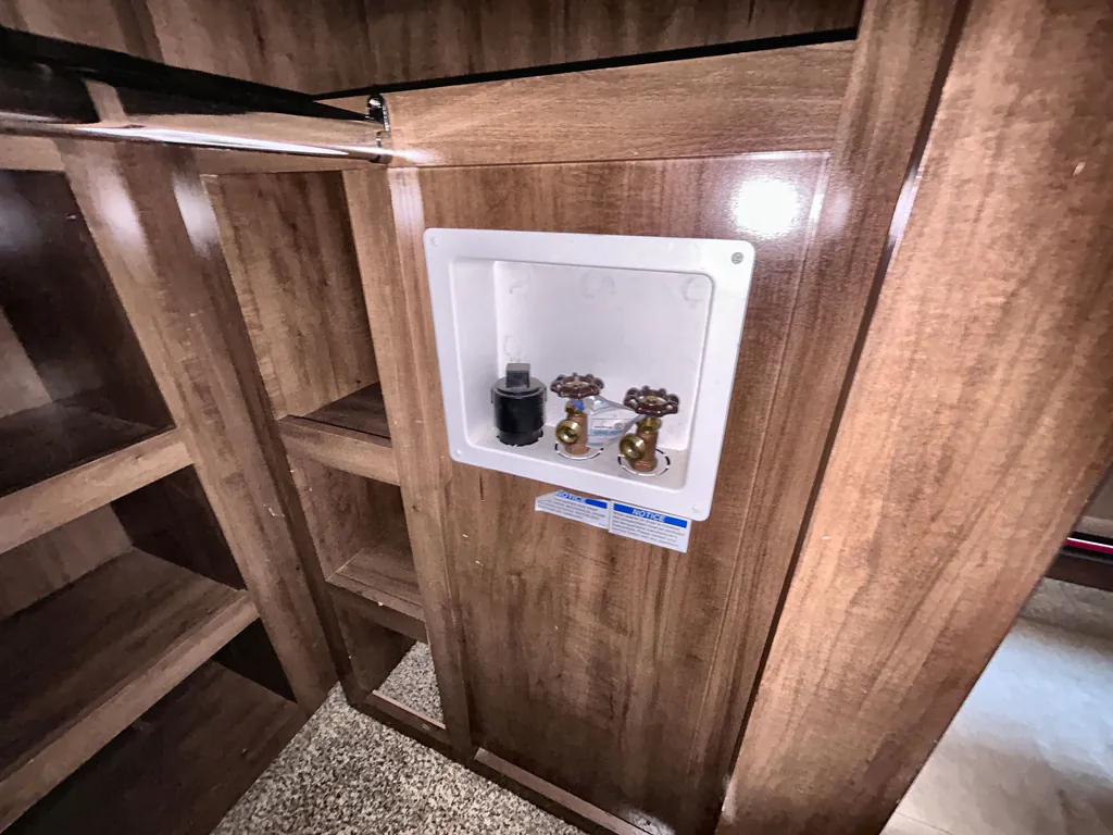 2019 Forest River Cedar Creek Champagne Edition 38EL, Photos photo 34