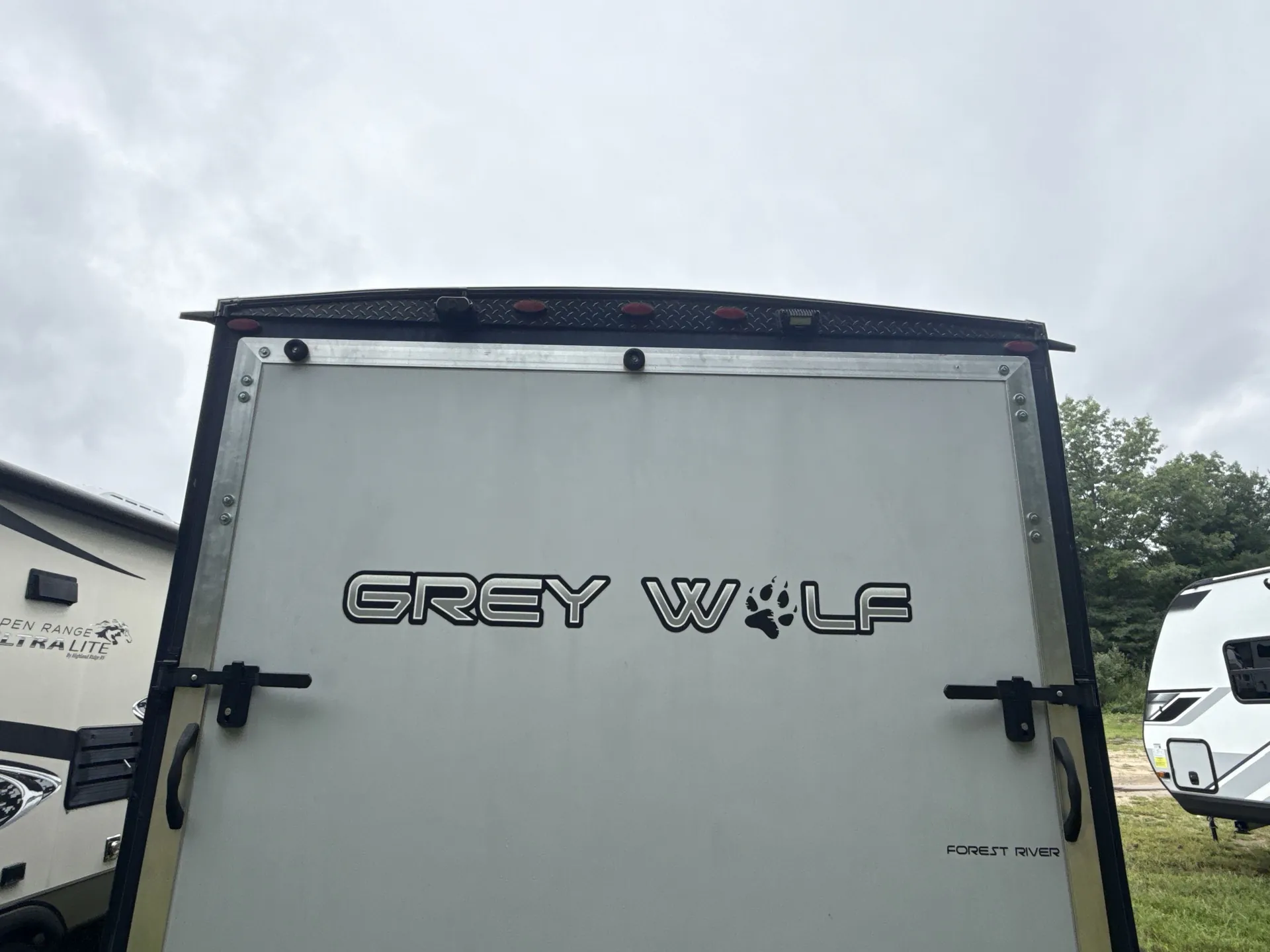 2022 Forest River Cherokee Grey Wolf 18RR — living area main