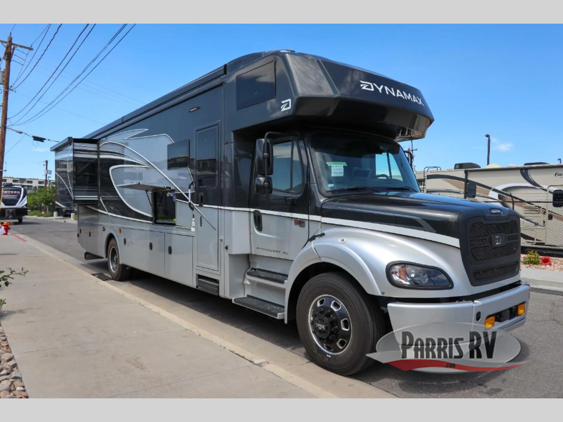 2026 Dynamax Corp DynaQuest XL 3400KD dealer photo 1 from Parris RV