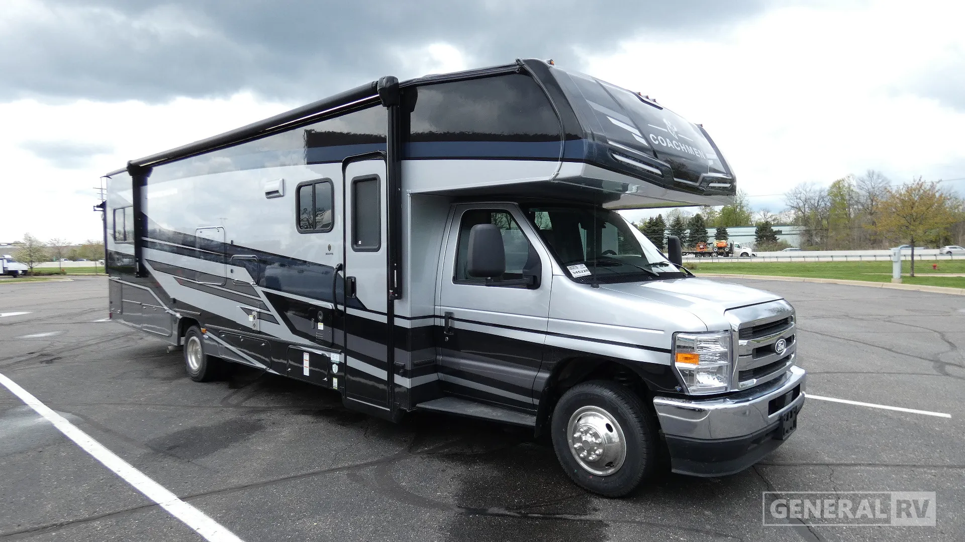 2026 Coachmen Leprechaun 300RS - Photo 2