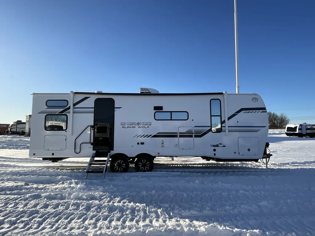 2026 Forest River Alpha Wolf 24TRUNK, Photos photo 3