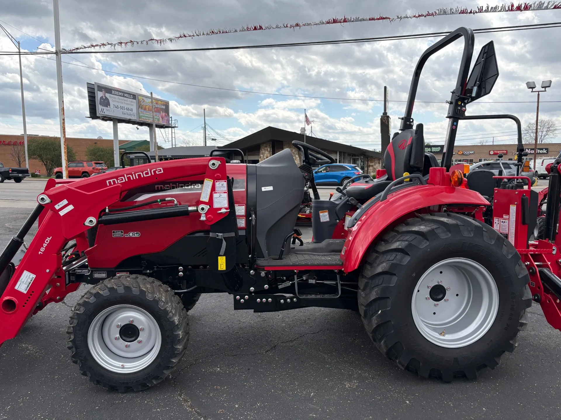 2026 Mahindra 1640 1640 HST - Photo 2