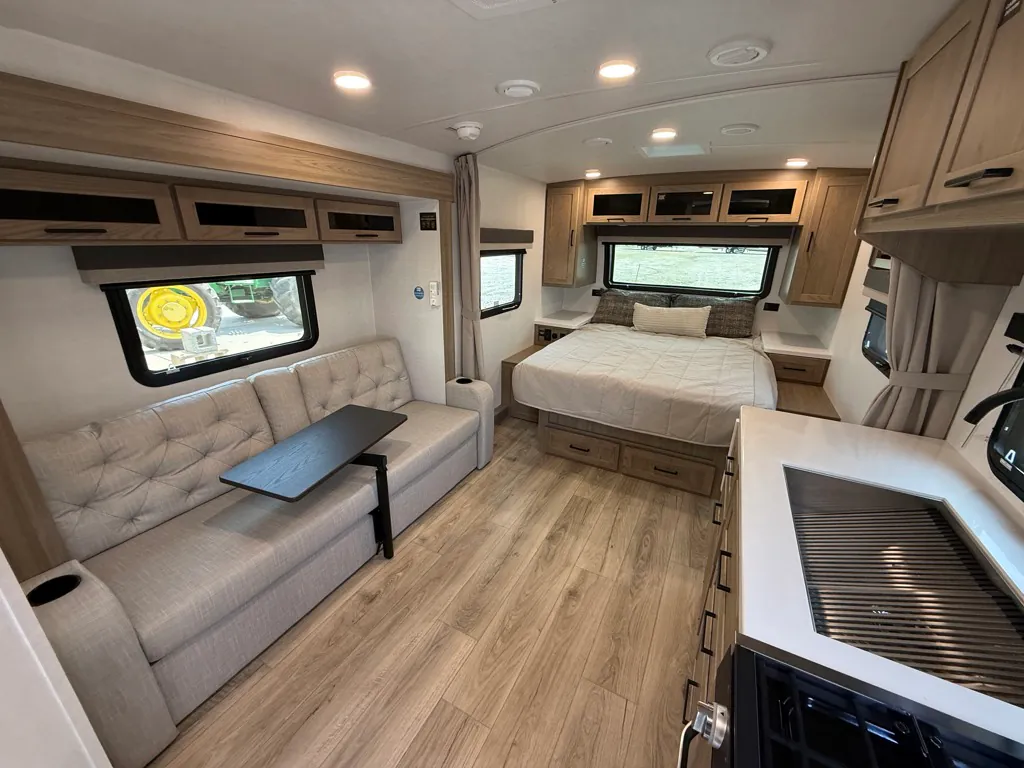 2027 Forest River Rockwood Mini Lite 2109S — Photo 5