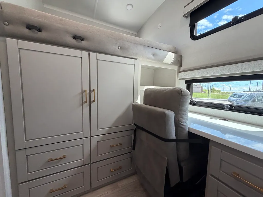 2027 Jayco North Point 391TBBH, Photos photo 34