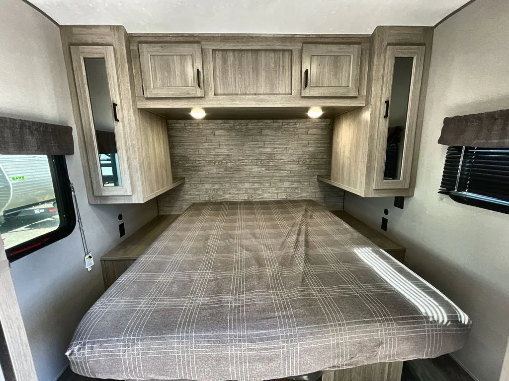 2026 Forest River Aurora 27DBH — Photo 7