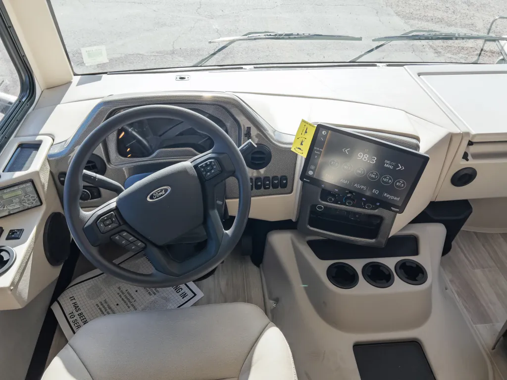 2027 Thor Motor Coach Windsport 36H, Photos photo 2