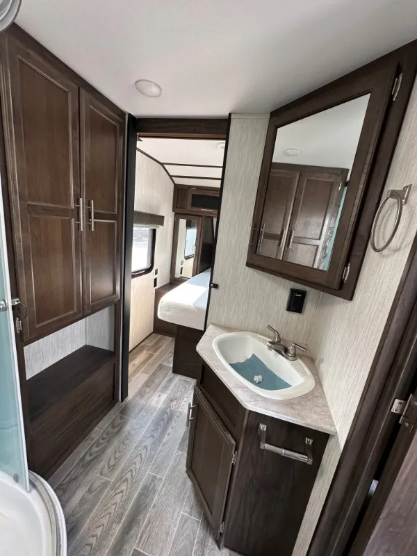 2019 Forest River Cherokee Alpha Wolf 26RL-L, Photos photo 16