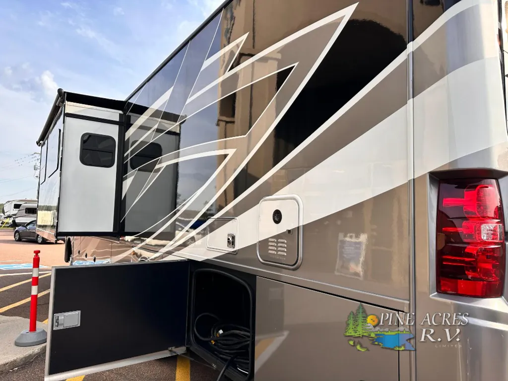 2022 Thor Motor Coach Challenger 35MQ, Photos photo 49