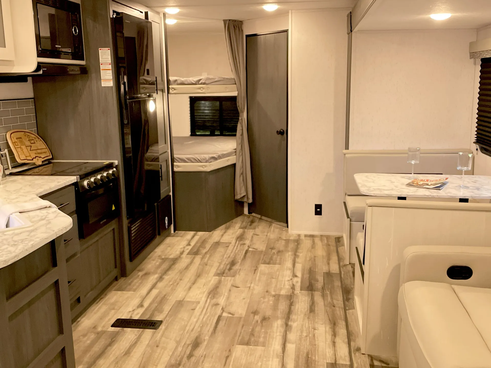 2024 Dutchmen Aspen Trail LE 26BHWE — living area main