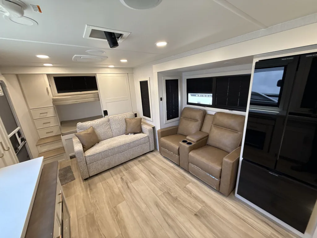 2026 Brinkley Model I 294, Photos photo 6