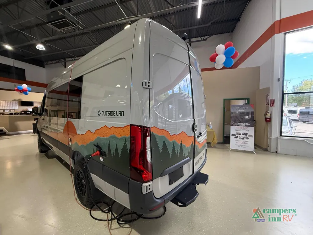 2025 Outside Van Parks 170, Photos photo 9