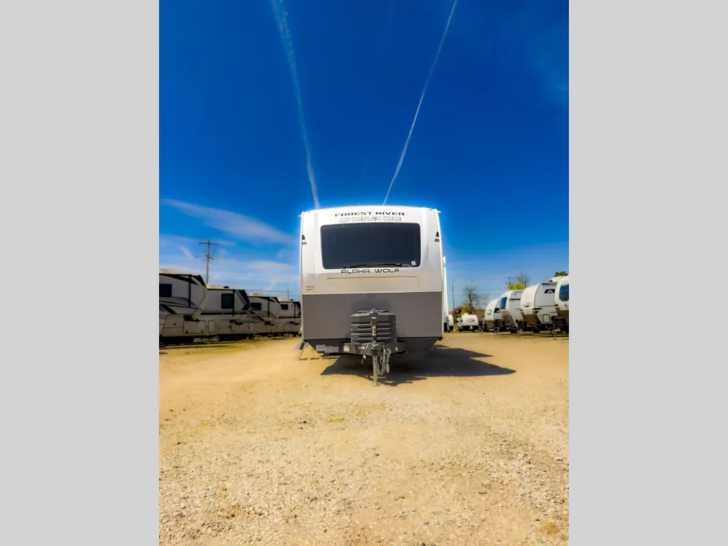 2026 Forest River Cherokee Alpha Wolf 33BH, Photos photo 6