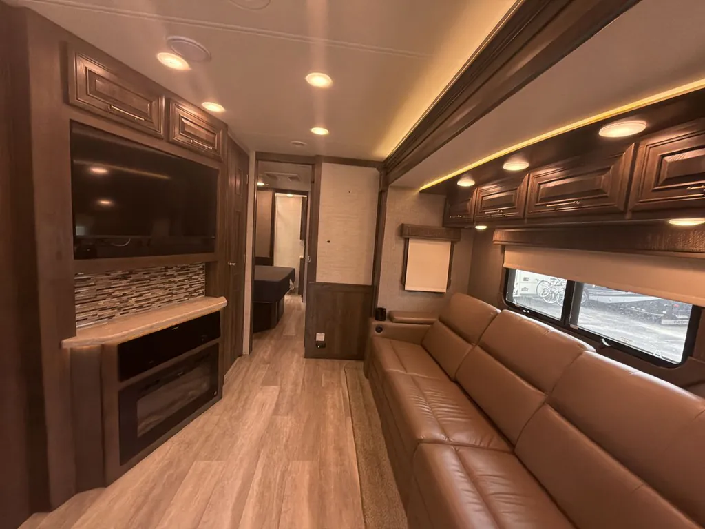 2021 Entegra Coach Accolade 37K, Photos photo 12