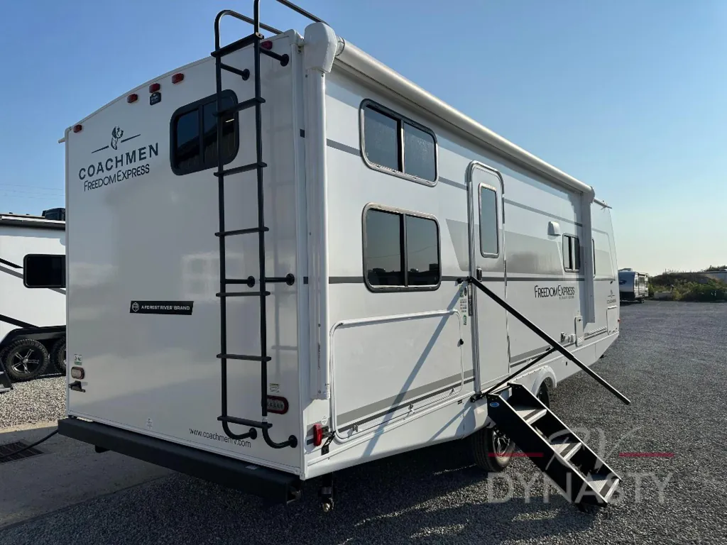2025 Coachmen Freedom Express Ultra Lite 258BHS, Photos photo 5