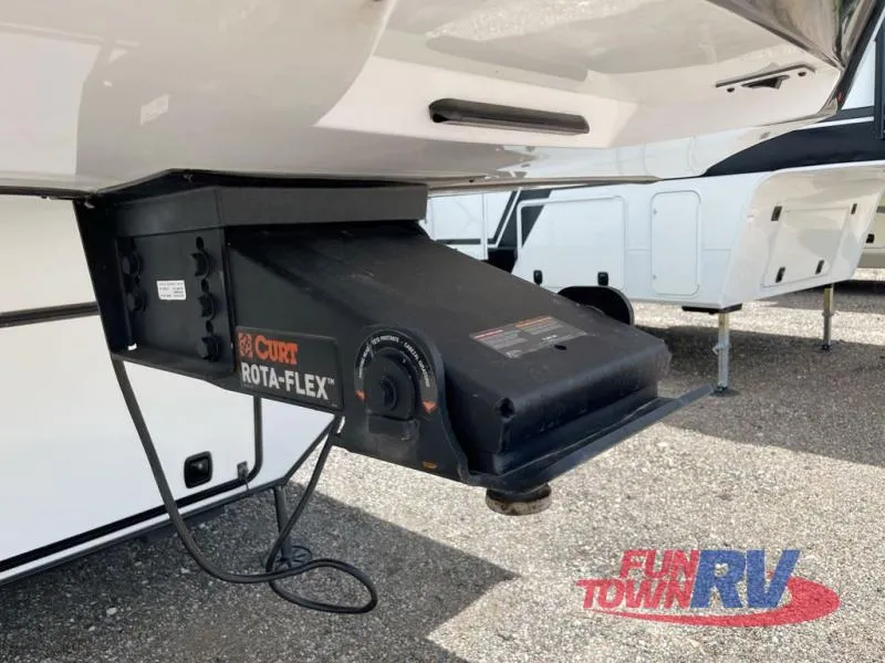 2023 Forest River Cardinal Luxury 380RLX - Photo 4