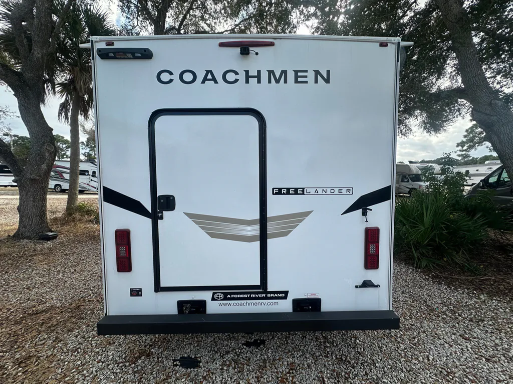 2026 Coachmen Freelander 22XG, Photos photo 13