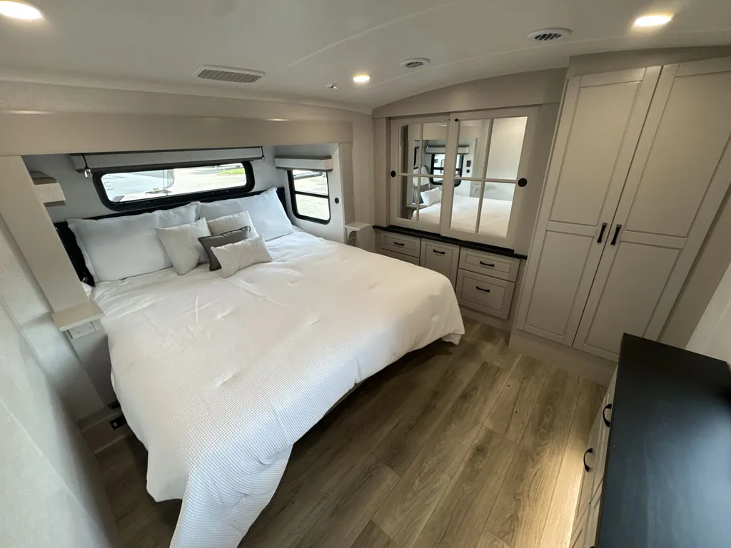 2026 Jayco North Point 395DSDB, Photos photo 32