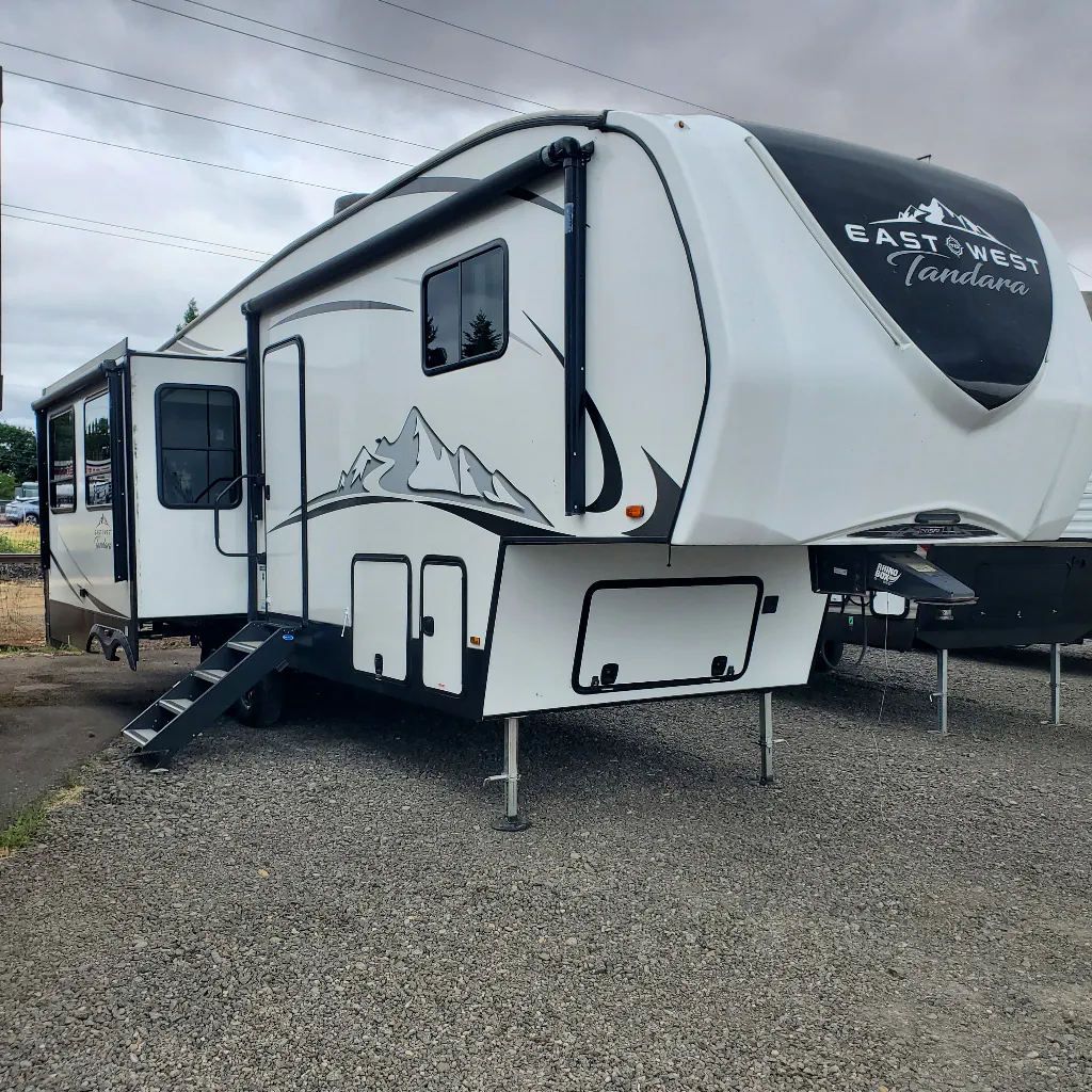 2022 East to West Tandara 285RL - Photo 2