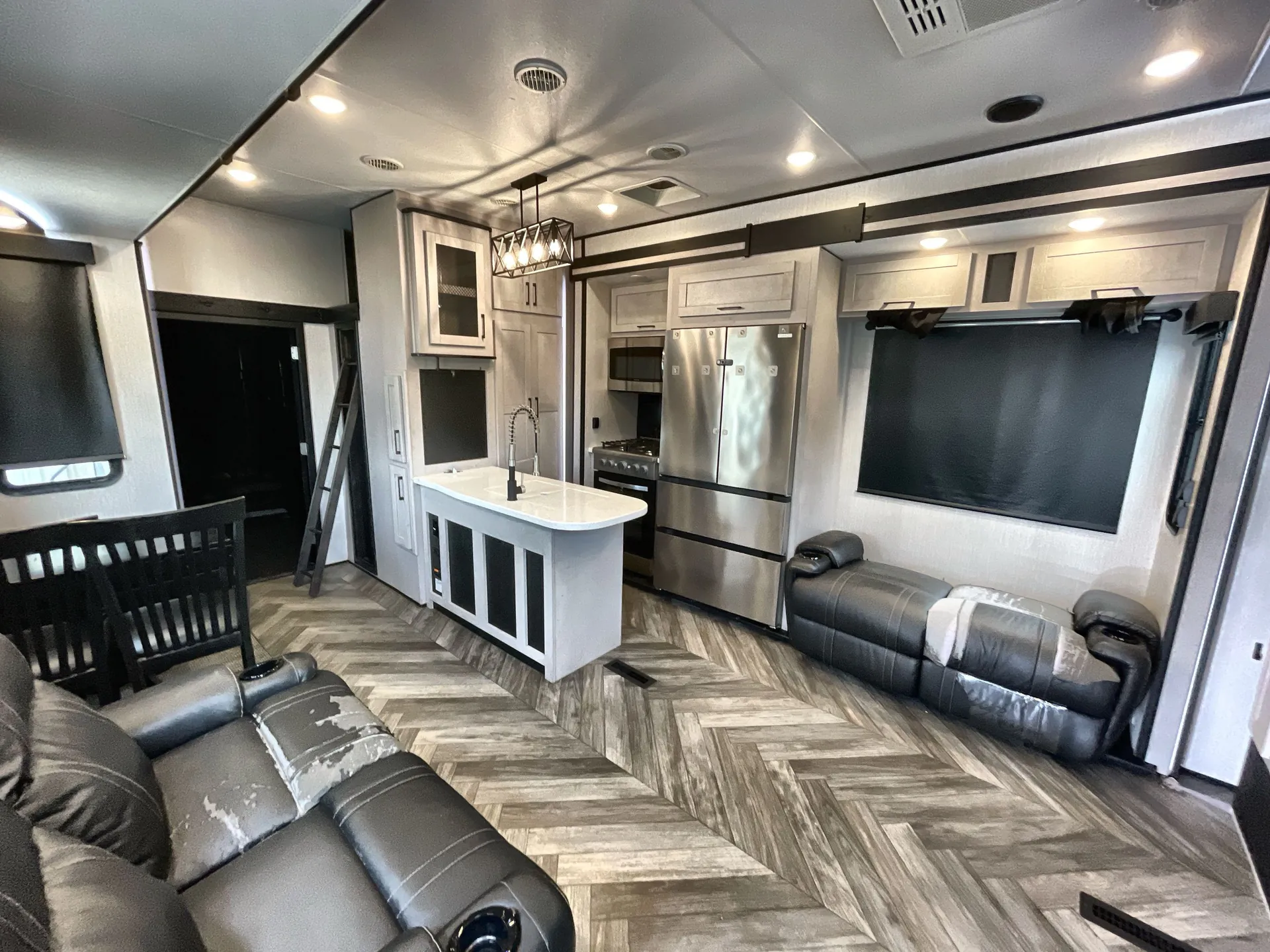 2023 Heartland Cyclone CY 4014C — living area main