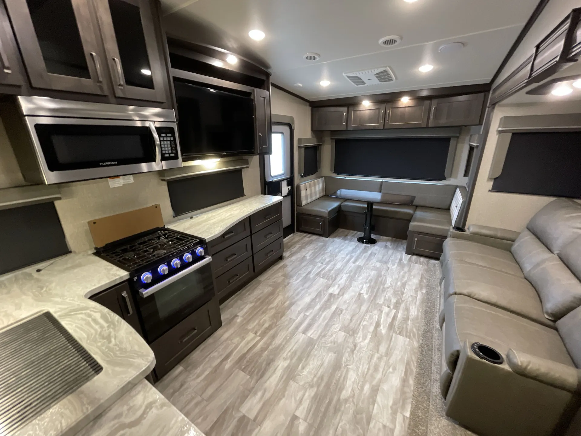 2021 Grand Design Reflection 150 Series 260RD — living area main