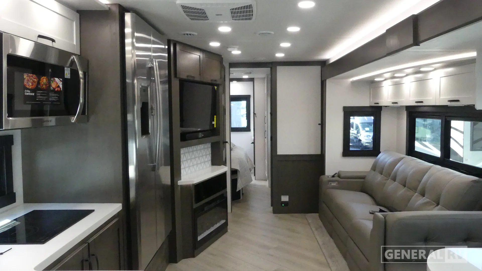 2027 Entegra Coach Accolade 37K - Photo 3
