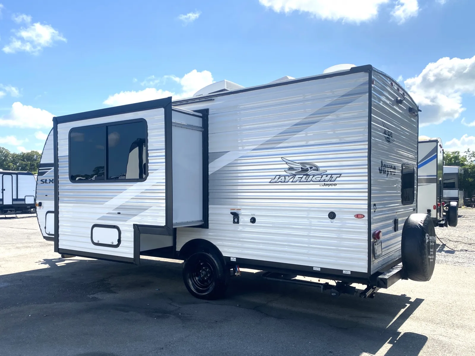 2025 Jayco Jay Flight SLX 197MB - Photo 3