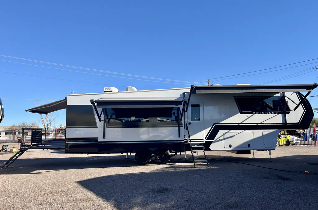2025 Brinkley Model Z 3400, Photos photo 16