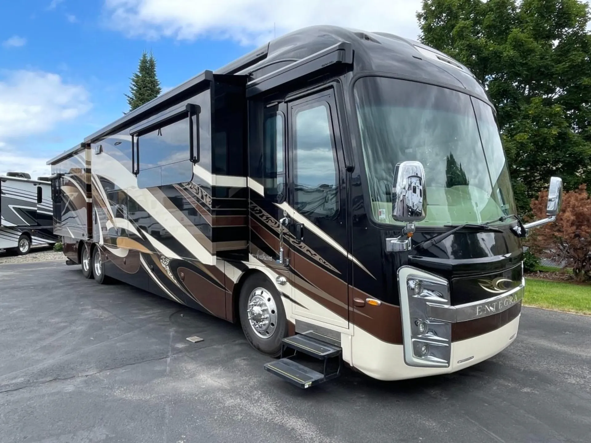 2017 Entegra Coach Anthem 42DEQ - Photo 2