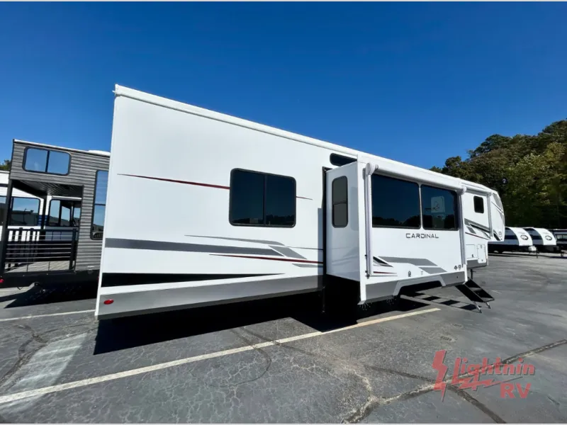 2026 Forest River Cardinal 34CRIB - Photo 4