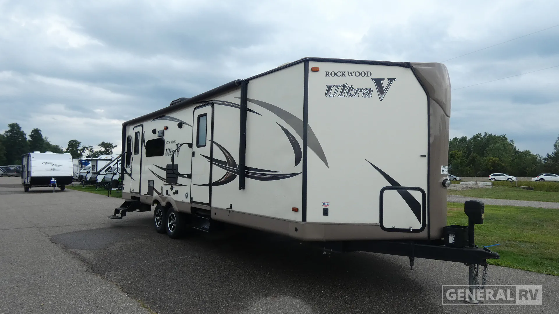 2017 Forest River Rockwood Ultra V 2715VS - Photo 2