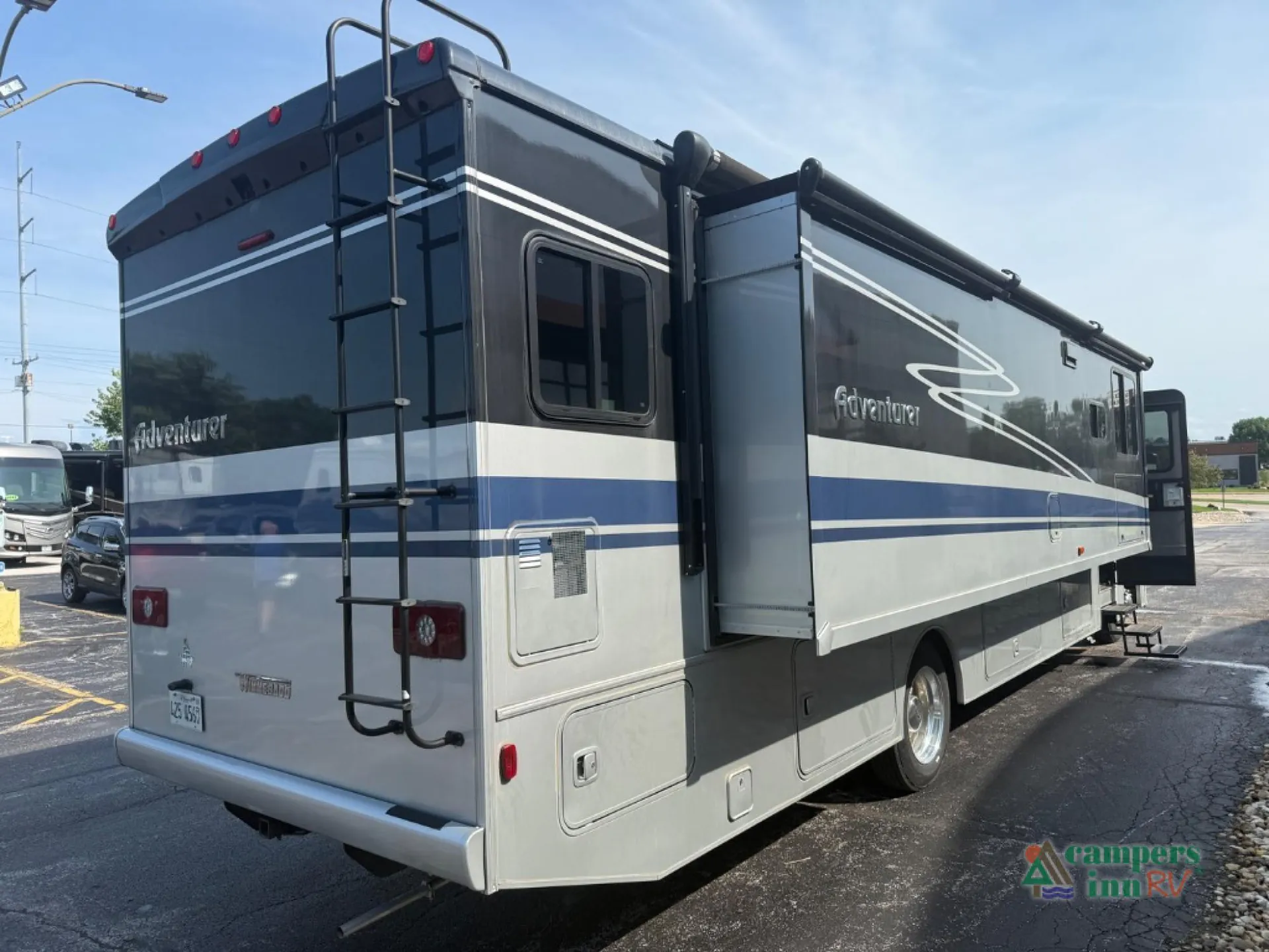 2022 Winnebago Adventurer 36Z - Photo 3