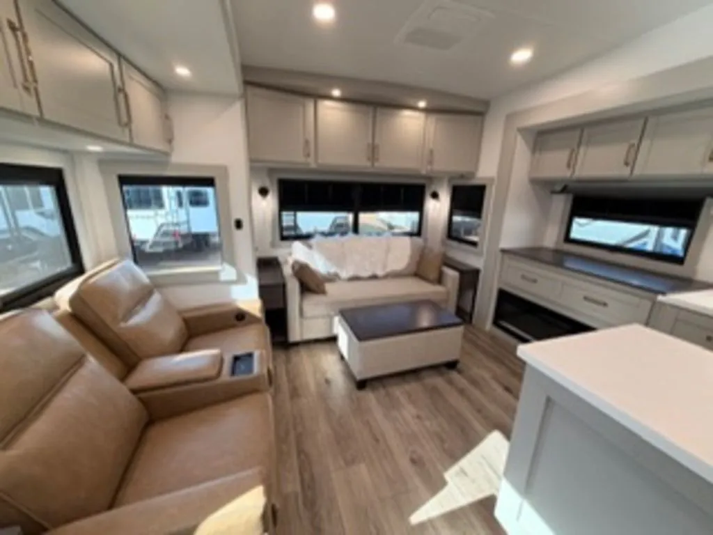 2026 Brinkley Model Z 3600, Photos photo 11