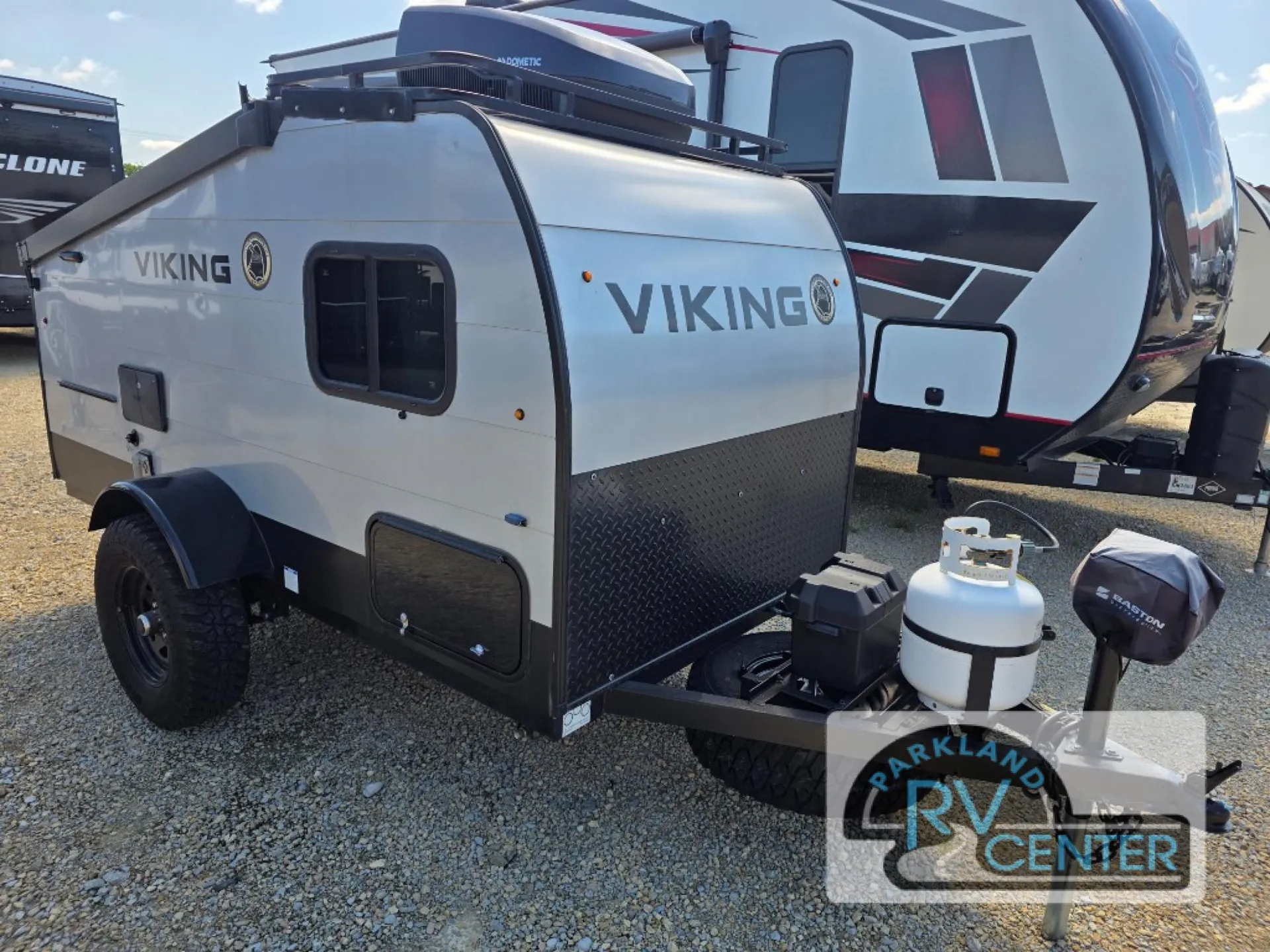 2023 Forest River Viking Express 9.0 TD - Photo 2