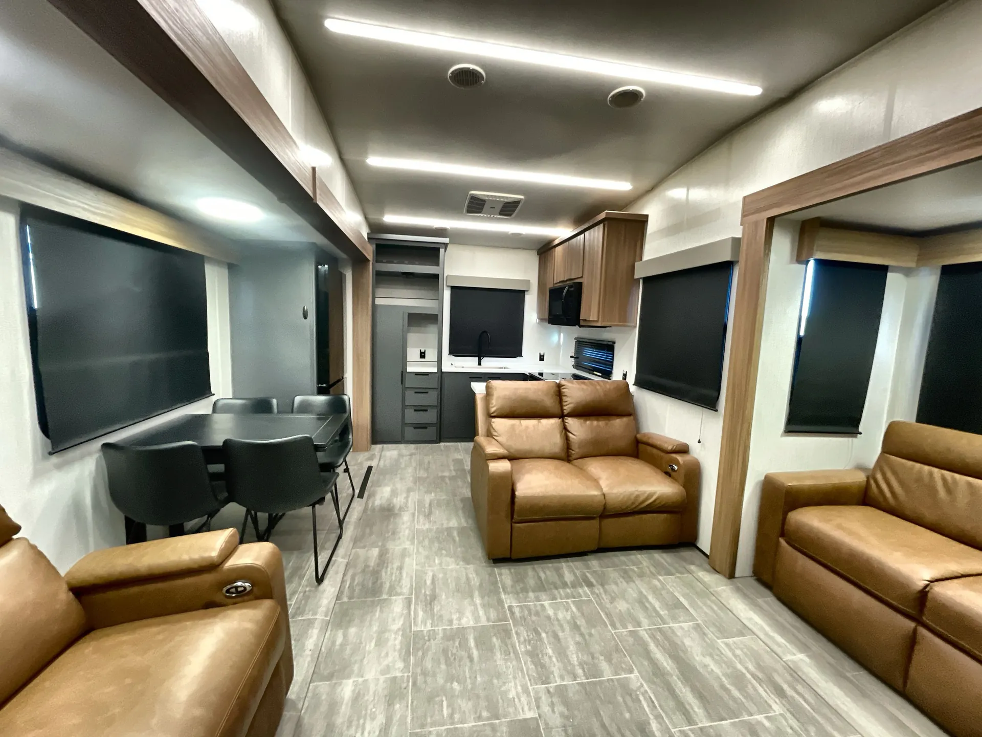 2024 Heartland Corterra CT 3.7 — living area main