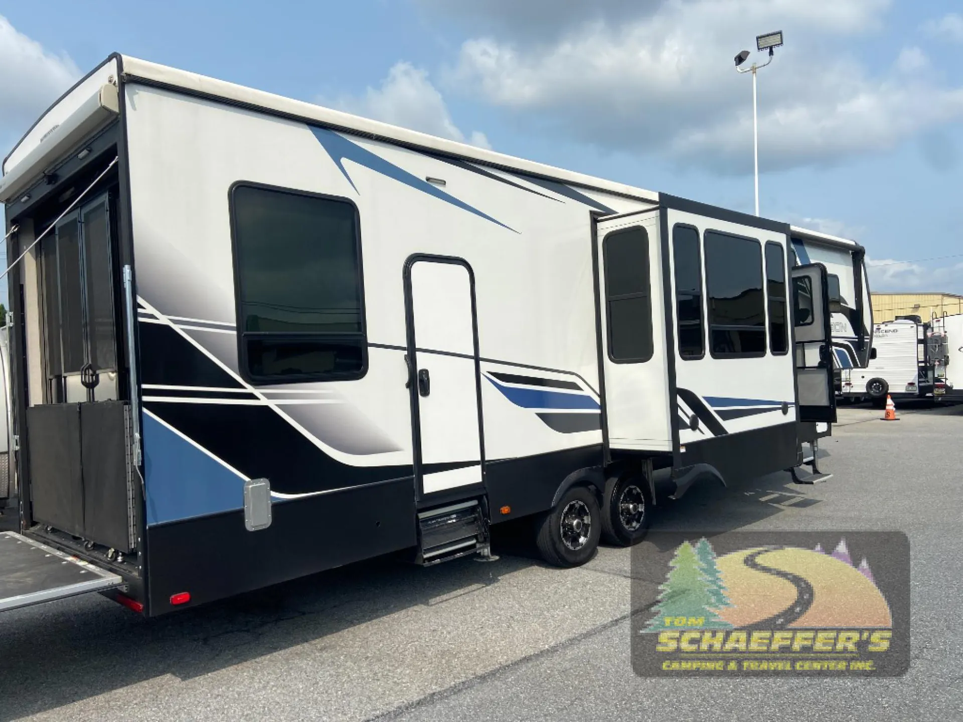 2021 Keystone Carbon 358 - Photo 4