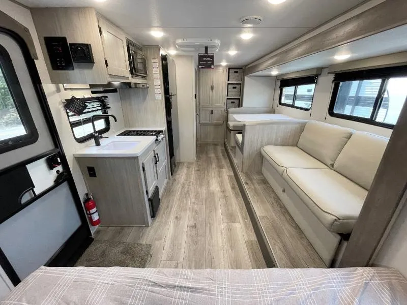 2026 Coachmen Catalina Summit Series 7 184MKS - Photo 3