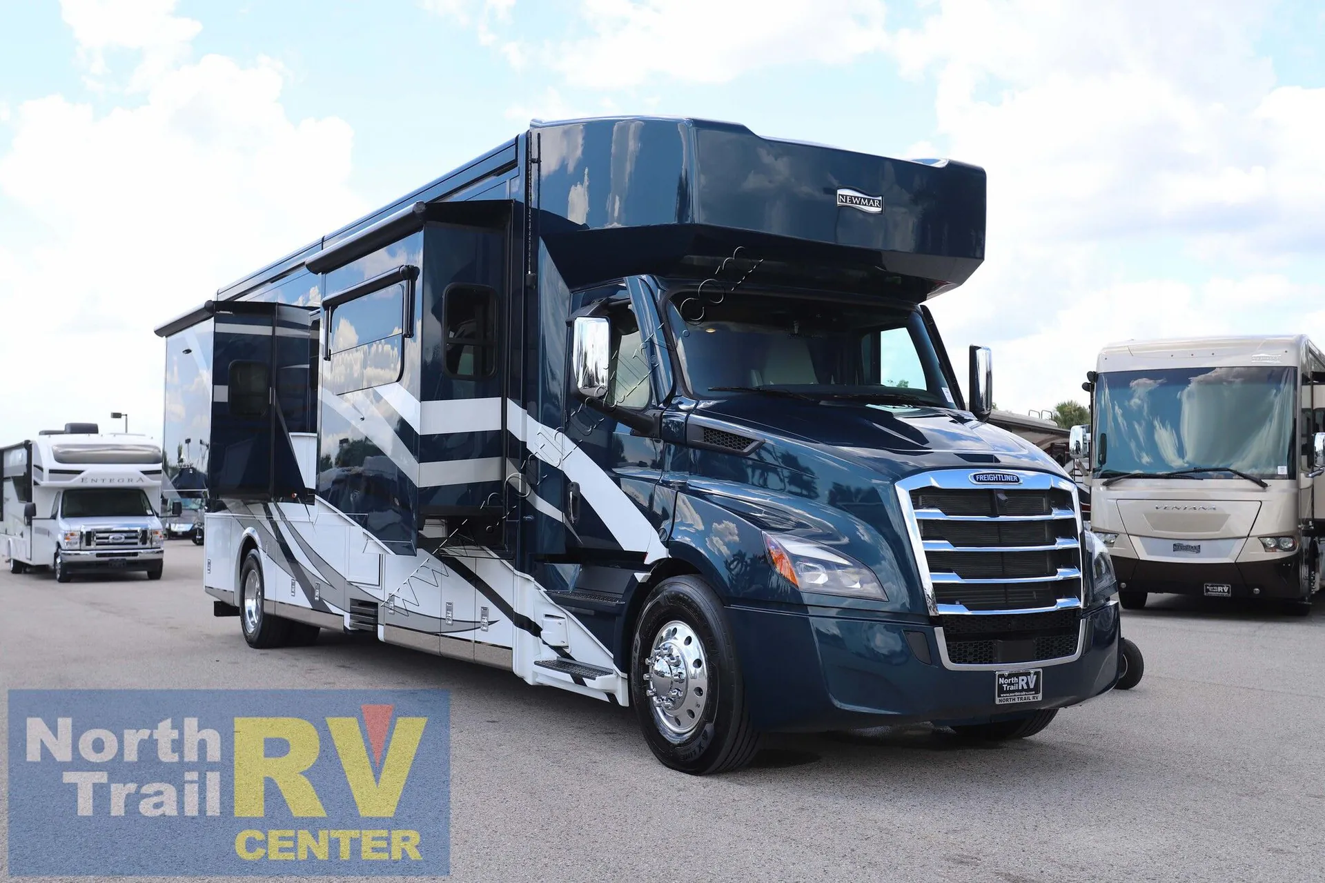 2027 Newmar Supreme Aire 3827 - Photo 2