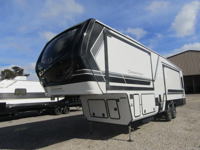 2026 Keystone Montana High Country 295RL - Photo 4
