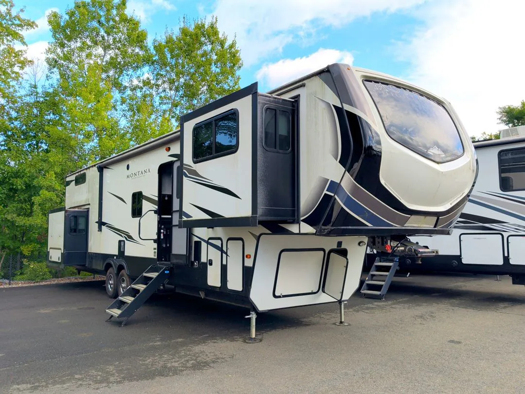 2021 Keystone Montana High Country 377FL - Photo 2