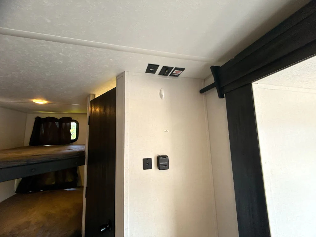 2022 Forest River Wildwood FSX 178BHSK, Photos photo 13