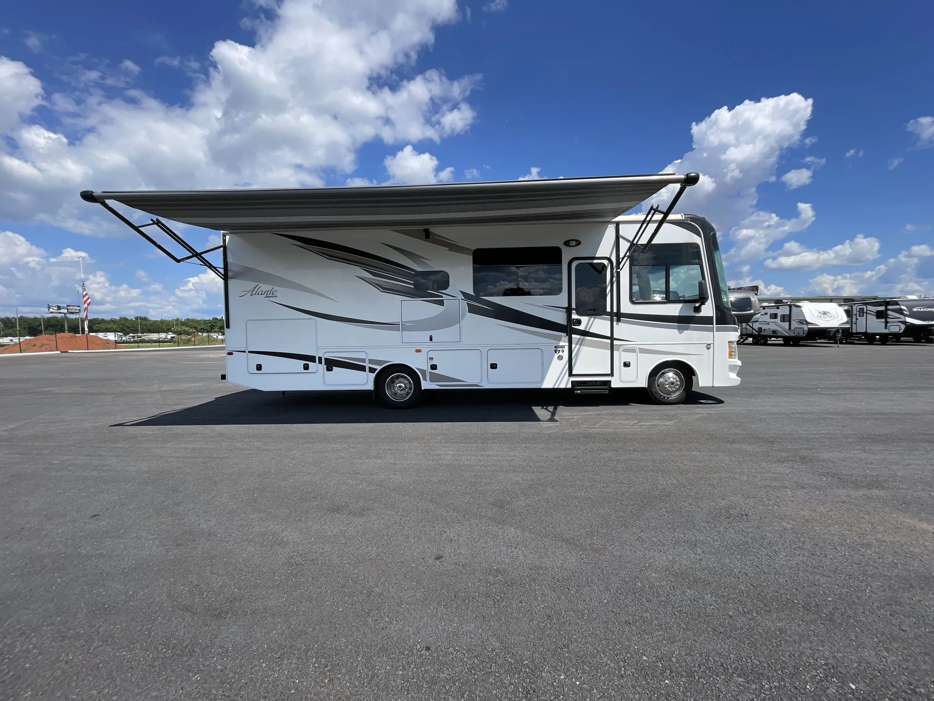 2019 Jayco Alante 29S — campside