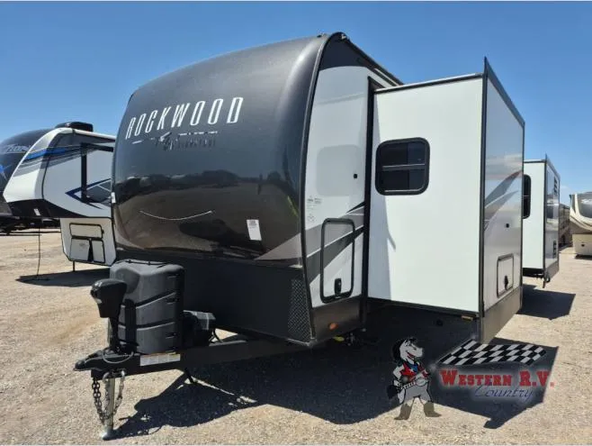 2023 Forest River Rockwood Signature Ultra Lite 8332SB - Photo 2