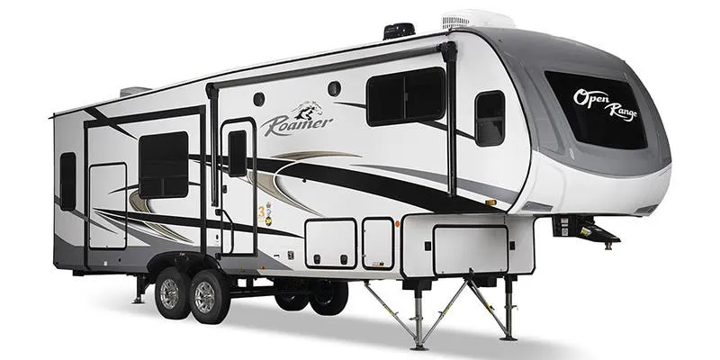 Highland Ridge Roamer 364BHS exterior