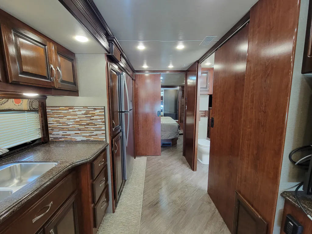 2018 Fleetwood Pace Arrow LXE 38F, Photos photo 12